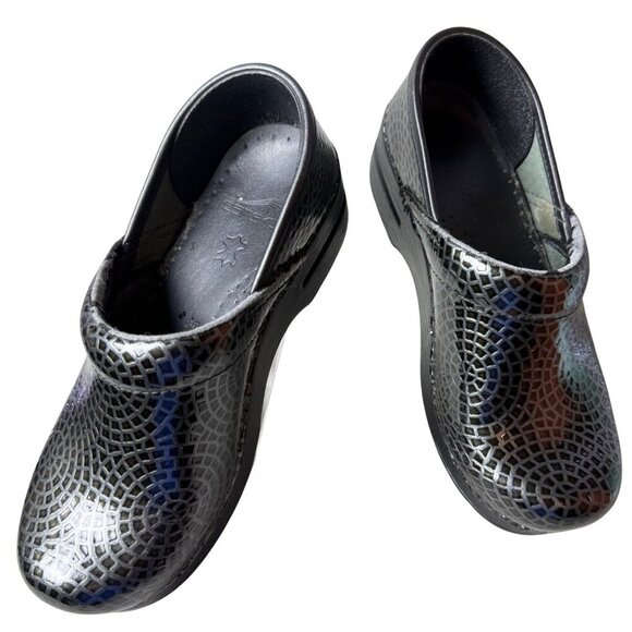 Dansko Women's Professional Black Embossed Leather Clogs Size 36/6 Workwear - Picture 1 of 11